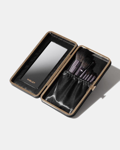 Набір із 7 пензлів INGLOT у футлярі з дзеркалом Набір із 7 пензлів INGLOT у футлярі з дзеркалом