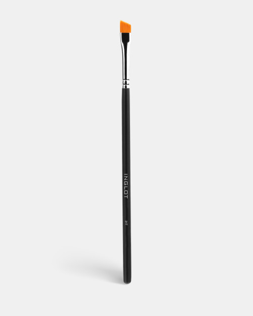 Скошений пензель INGLOT...