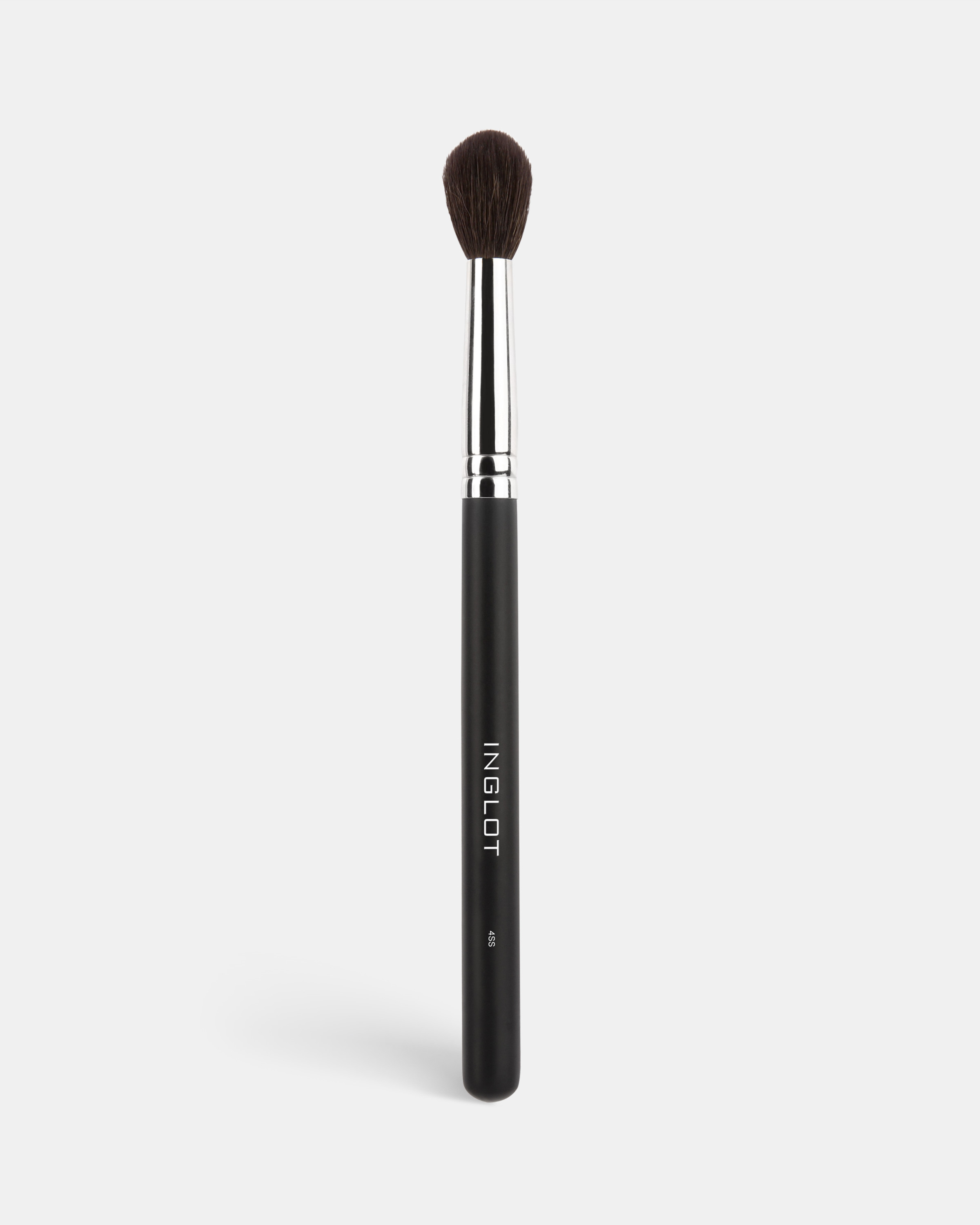 Натисніть, щоб збільшити:Пензель для тіней і хайлайтера INGLOT 4SS Пензель для тіней і хайлайтера INGLOT 4SS