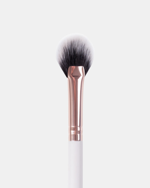 Віяловий пензель INGLOT PLAYINN Makeup Brush 204