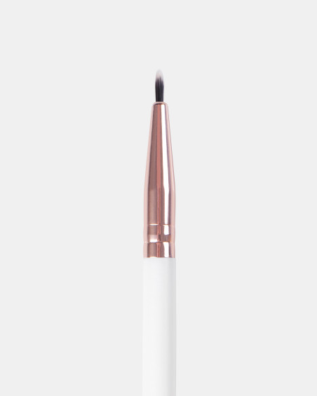 Тонкий пензель INGLOT PLAYINN Makeup Brush 207
