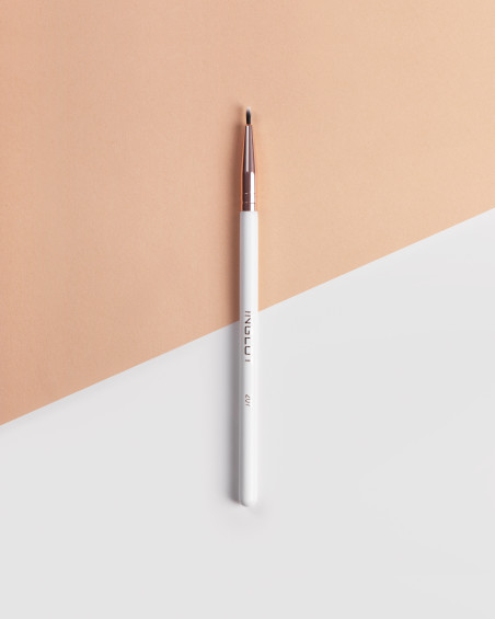 Тонкий пензель INGLOT PLAYINN Makeup Brush 207