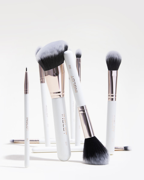 Як обрати пензлі для макіяжу: гід INGLOT