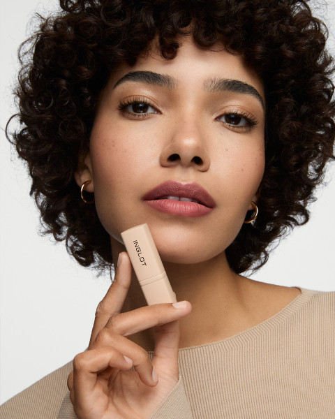 Creamy Soft Lipstick і Lipliner: ідеальний дует для губ